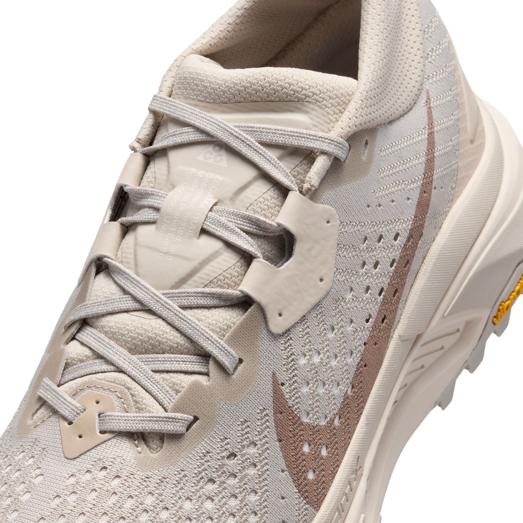 Women’s ACG Zegama Trail (200 - Cream II/Diffused Taupe-Lt Orewood Brn)