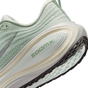 Women's Vomero Plus (004 - Light Silver/Metallic Silver)