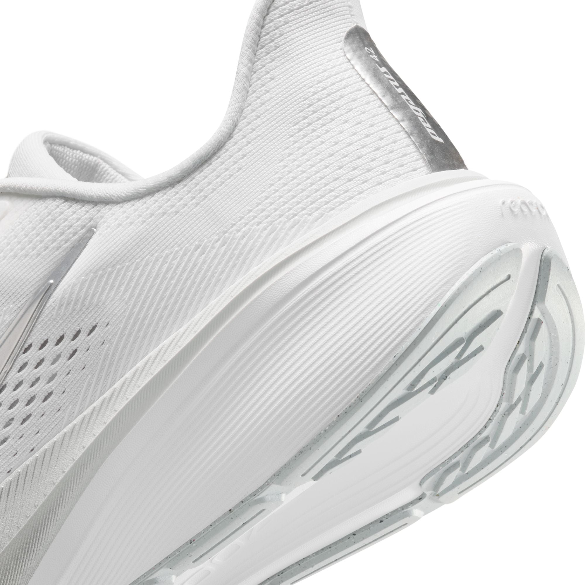 Women's Pegasus 42 (102 - White/Metallic Silver-Wolf Grey)
