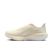Women's Pegasus 42 (106 - Pale Ivory/Summit White-Coconut Milk)
