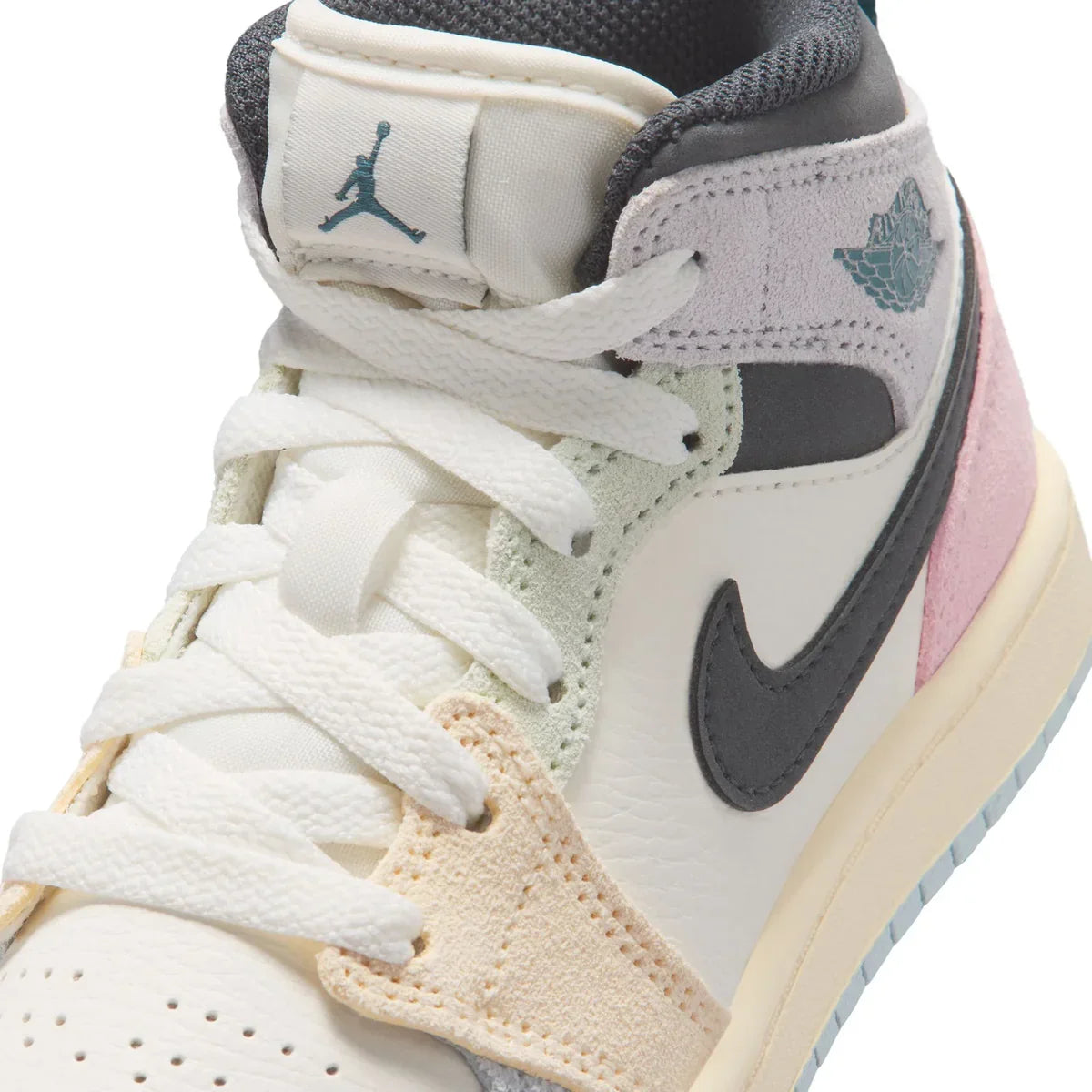 Air Jordan 1 Mid SE Little Kids' Sneakers