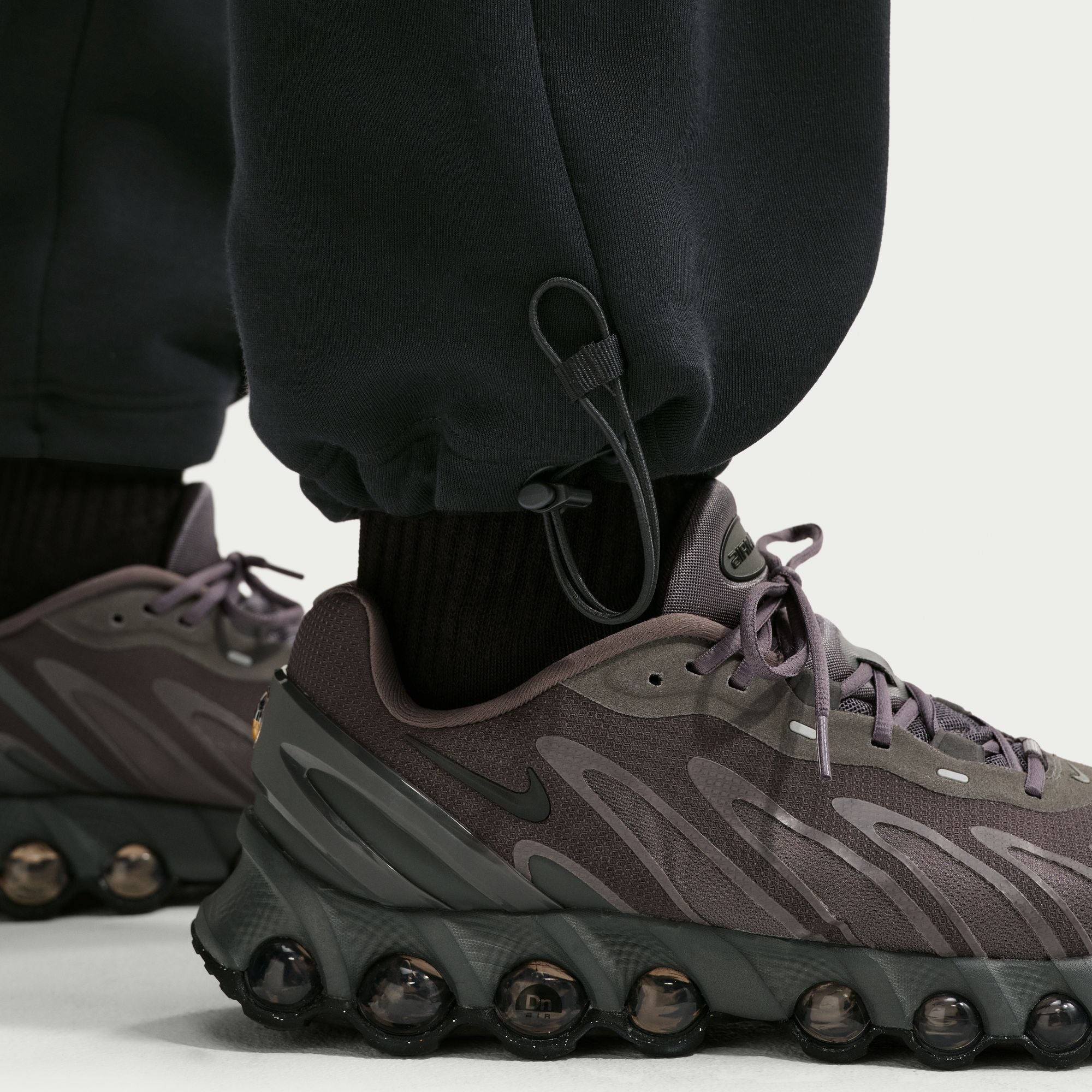 Men's Nike Tech Color-Block Open-Hem Fleece Pants - Black/Anthracite/Black
