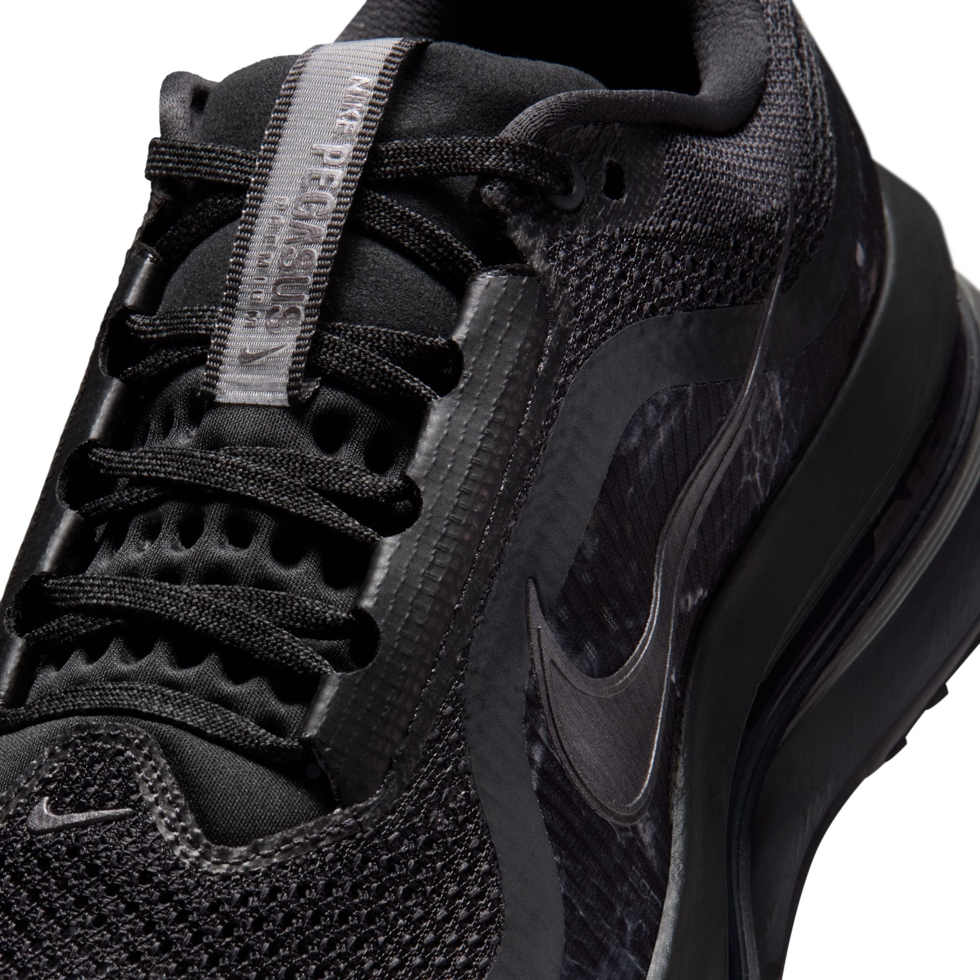 Men's Pegasus Premium (001 - Off Noir/Mtlc Dark Grey-Black-Iron)