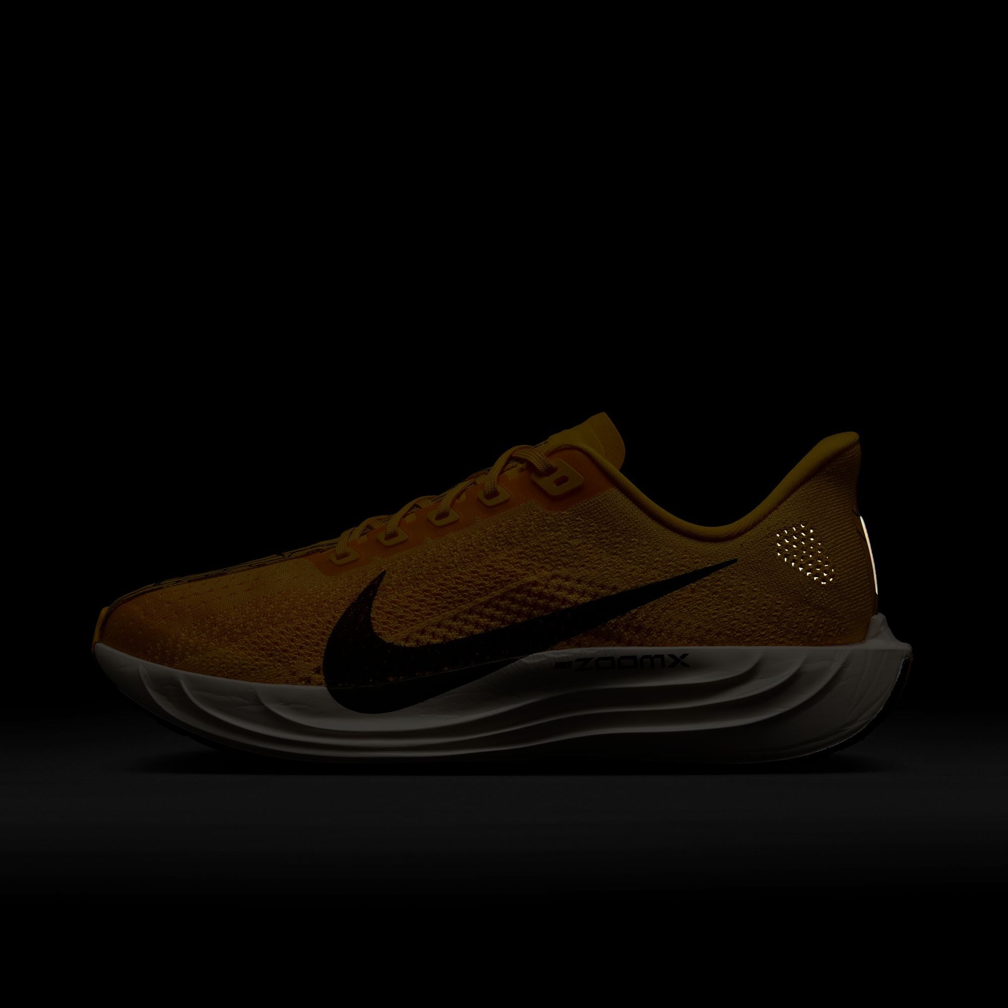 Men’s Pegasus Plus LV8 (700 - University Gold/Black-Laser Orange-Sail)