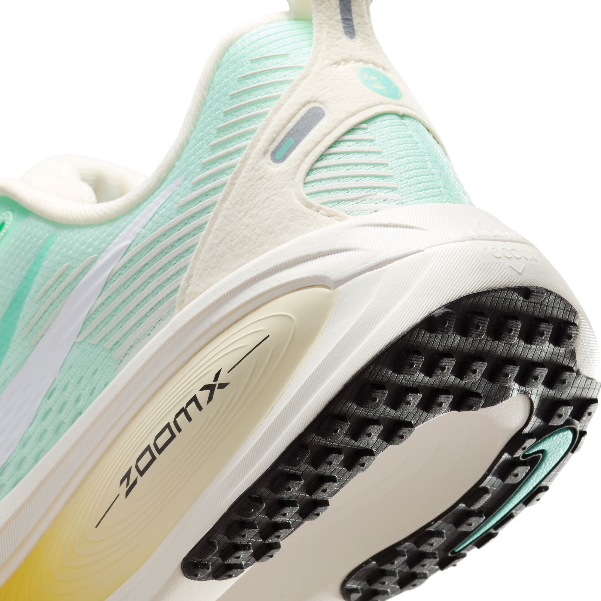 Women's Vomero 18 (331 - Mint Foam/Bleached Turq-Sail-Topaz Gold)