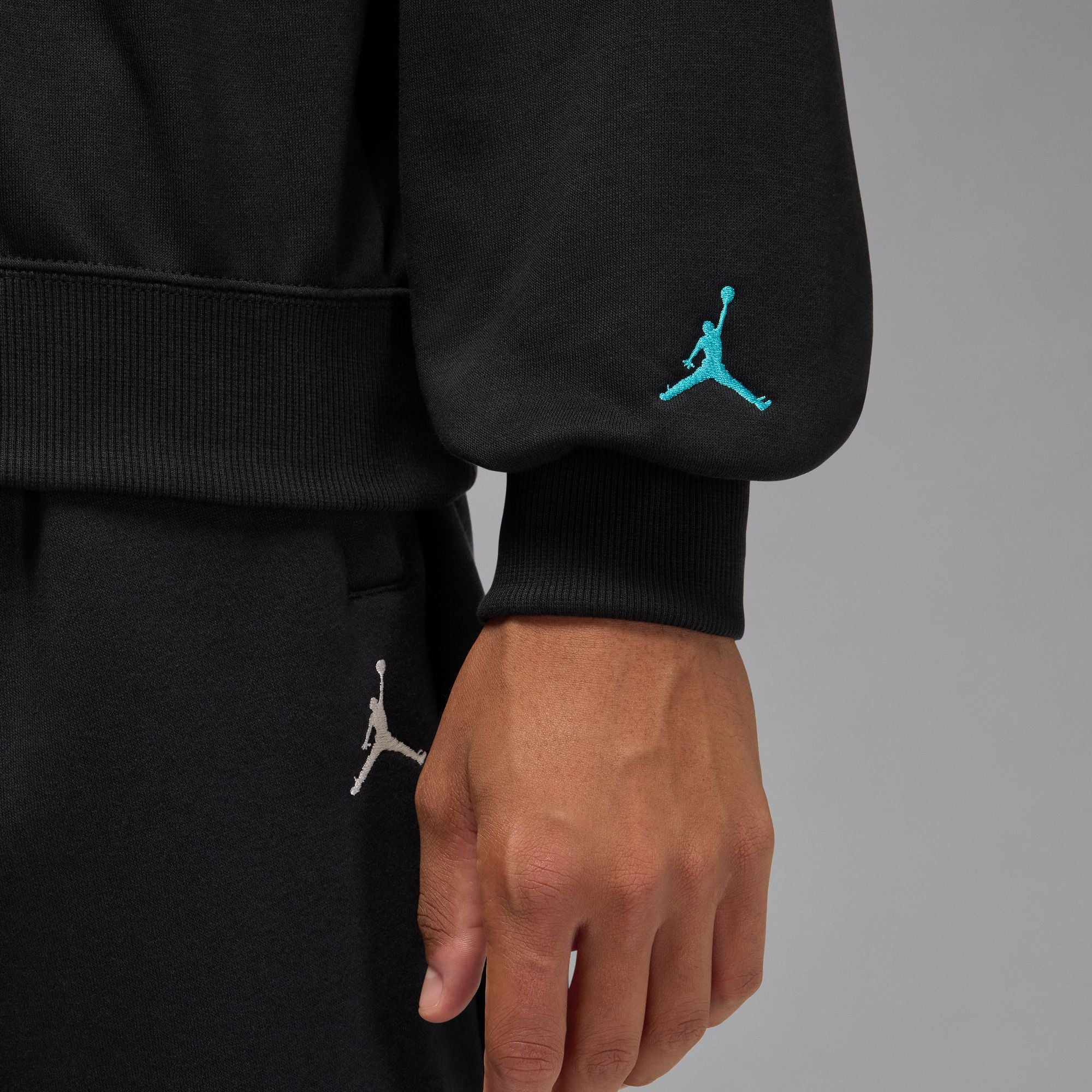 Men's Jordan Brooklyn Fleece Crewneck Sweatshirt - Black/Gamma Blue