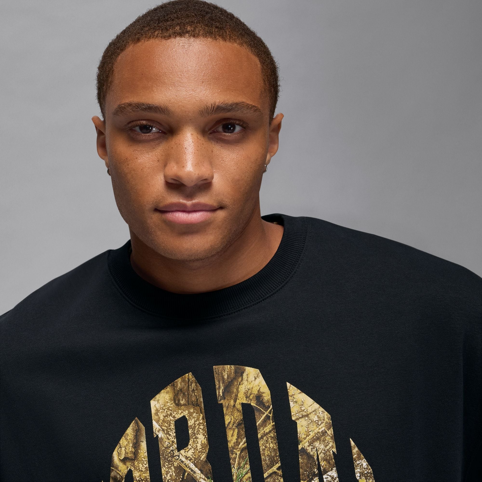 Men's Jordan Brooklyn French Terry Realtree Crew-Neck Sweatshirt - Black/Sail