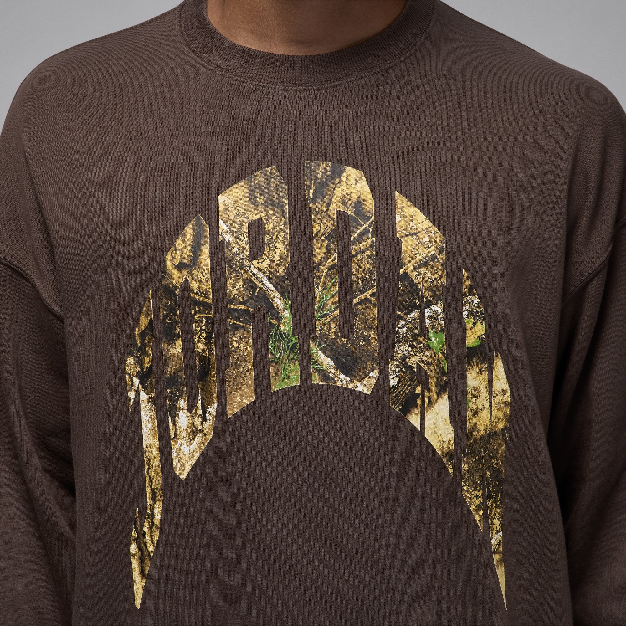 Men's Jordan Brooklyn French Terry Realtree Crew-Neck Sweatshirt - Baroque Brown/Sail
