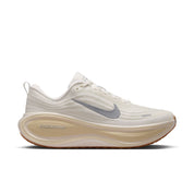 Men's Vomero Plus (100 - Sail/Metallic Silver-Coconut Milk)