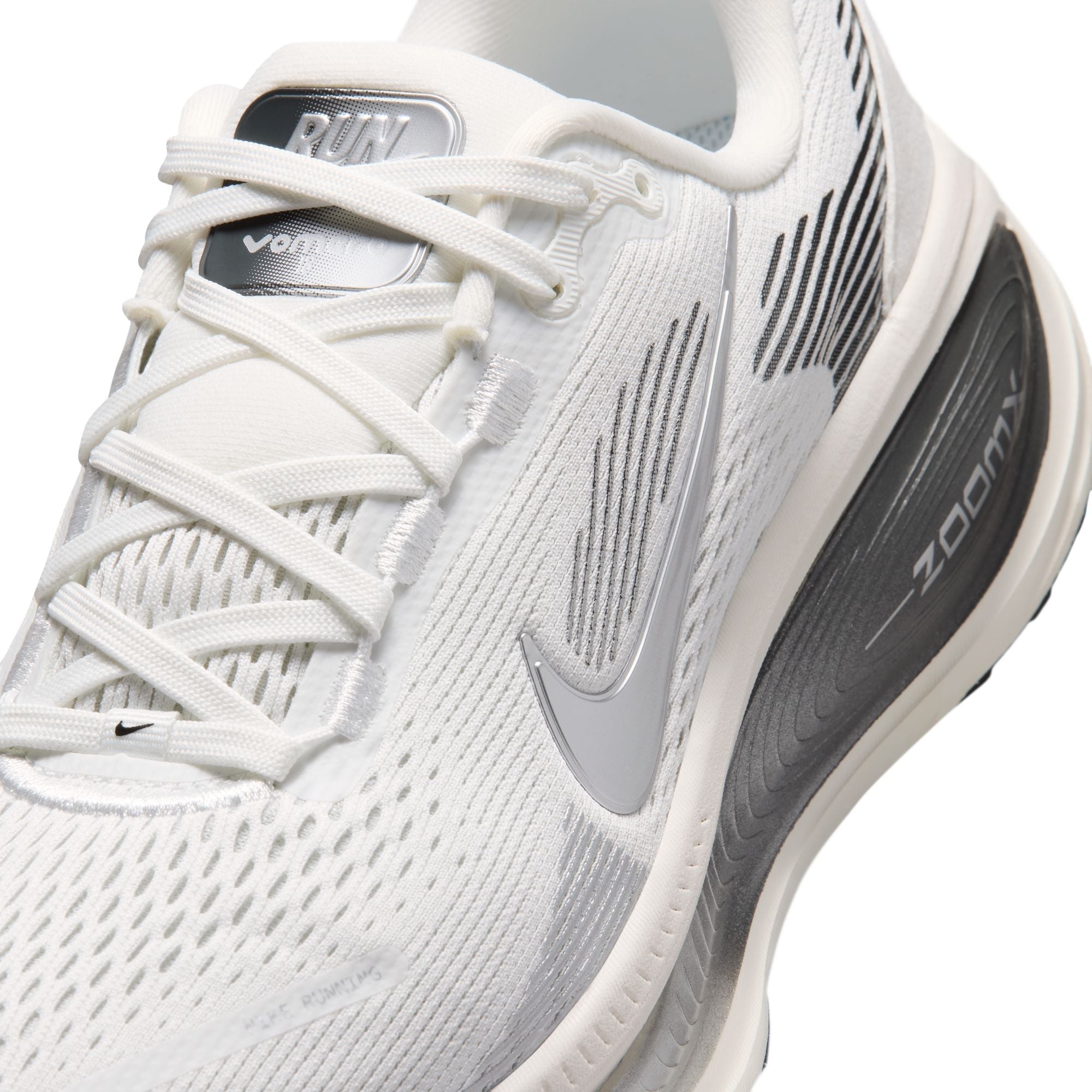 Women's Vomero 18 (101 - Summit White/Metallic Silver-Sail)