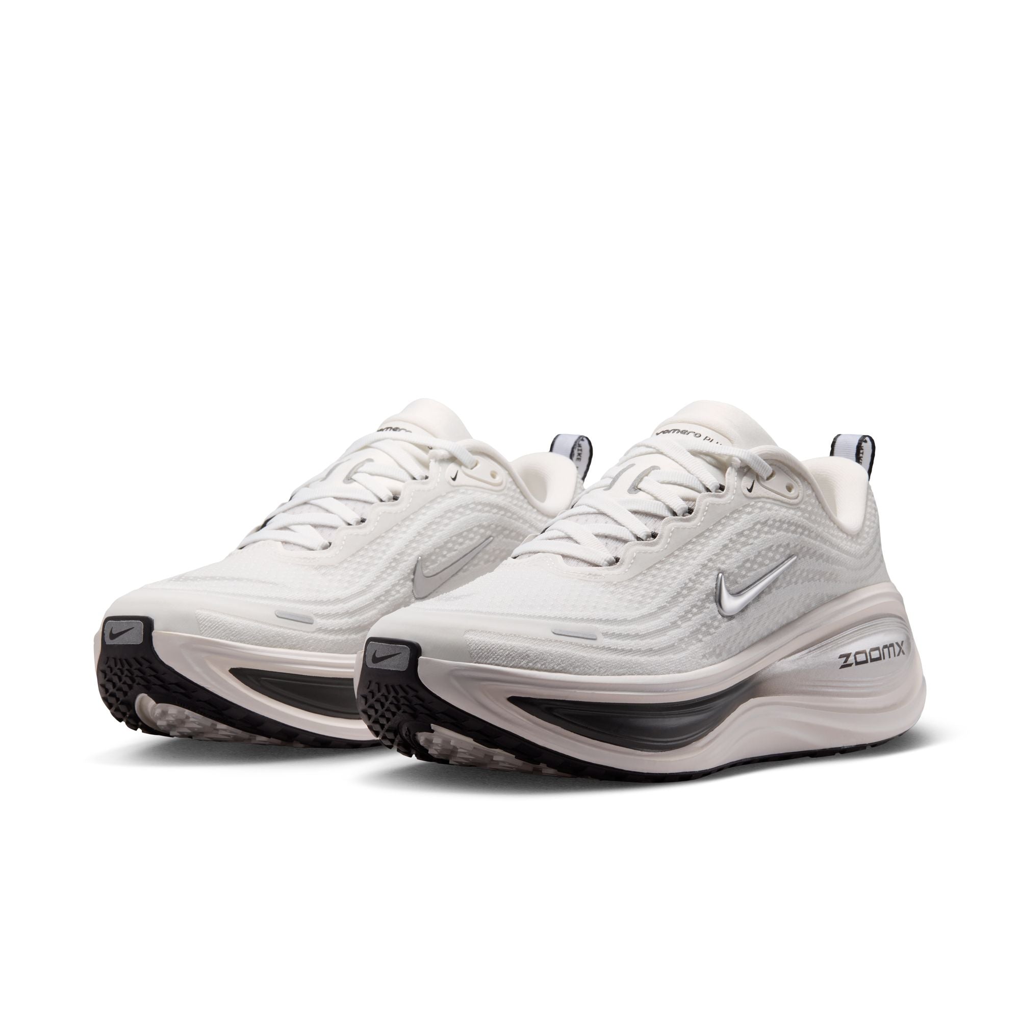 Women's Vomero Plus (101 - Summit White/Metallic Silver-Sail)