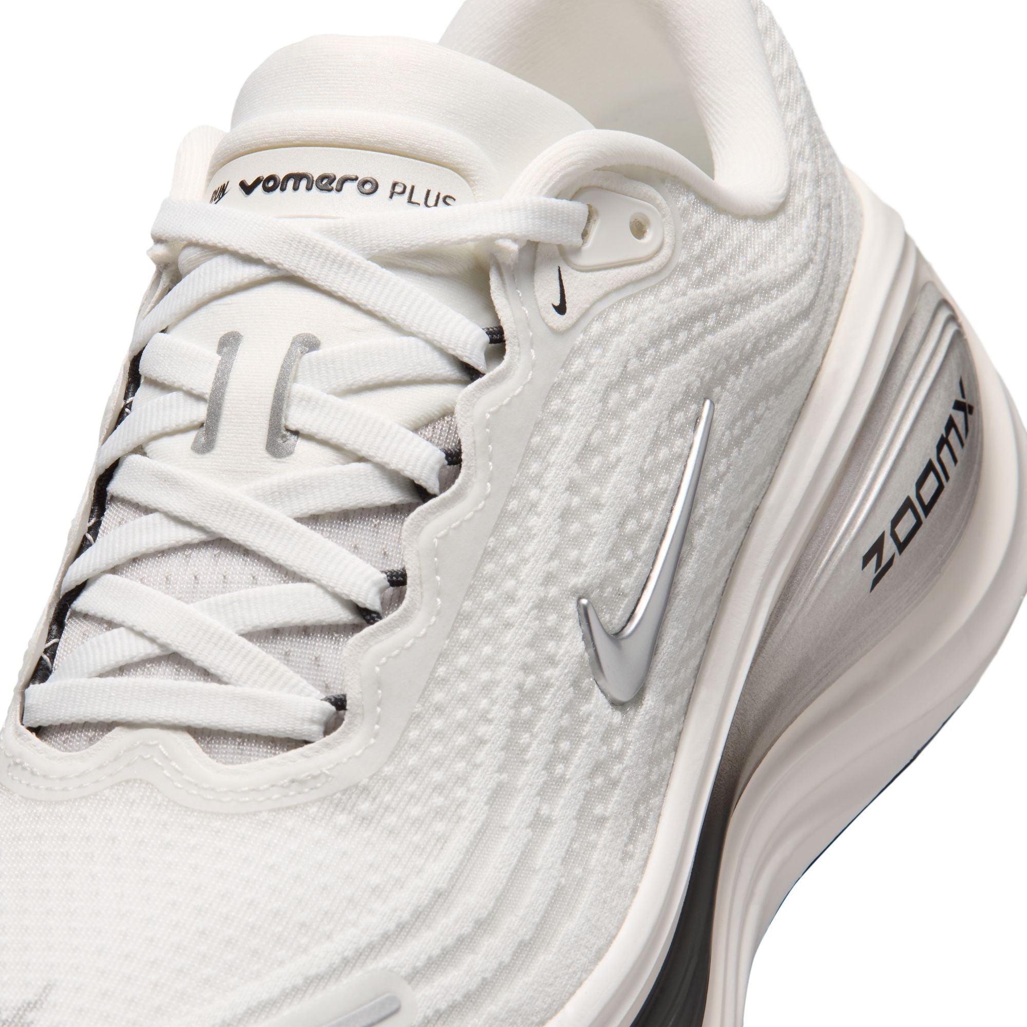 Women's Vomero Plus (101 - Summit White/Metallic Silver-Sail)