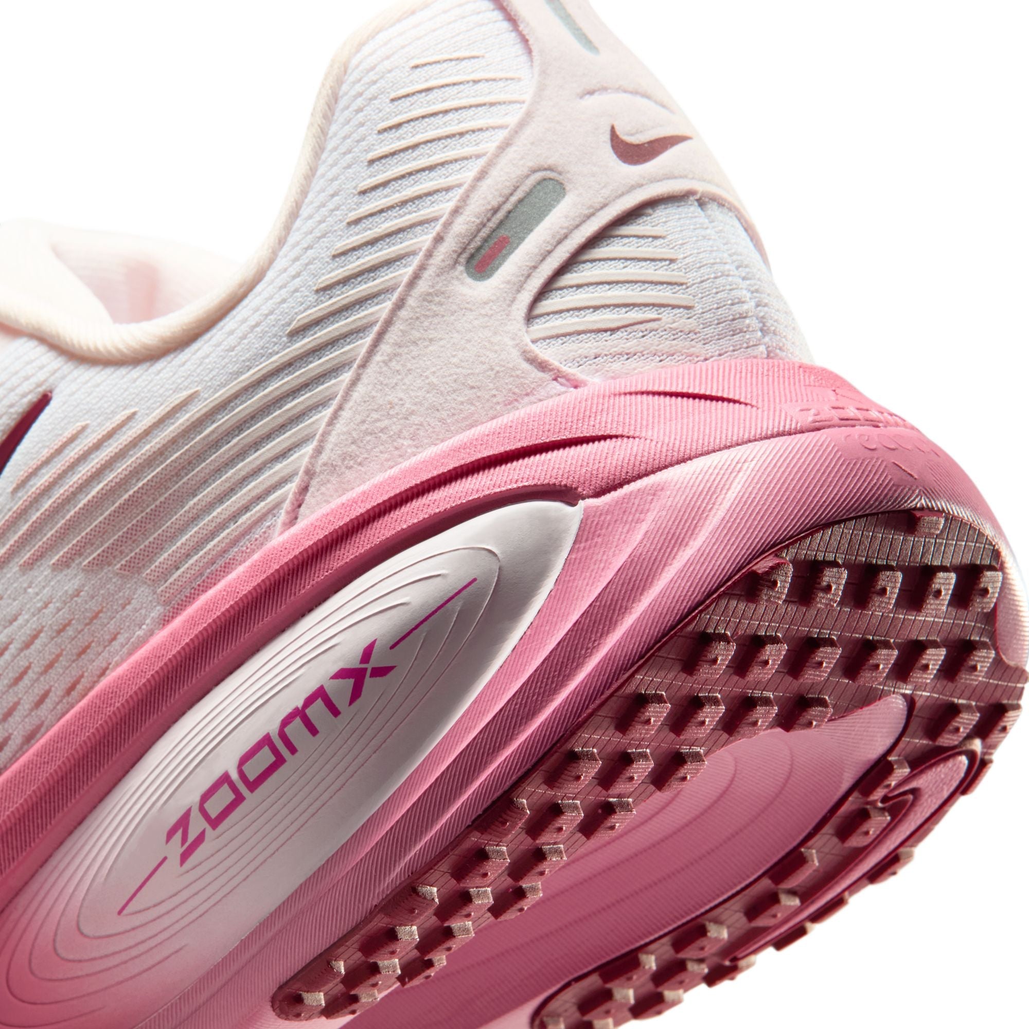 Women's Vomero 18 (100 - White/Peony-Pearl Pink-Team Red)