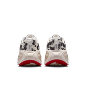 Men's Vomero Plus (100 - Sail/Sail-University Red-Lt Orewood Brn)