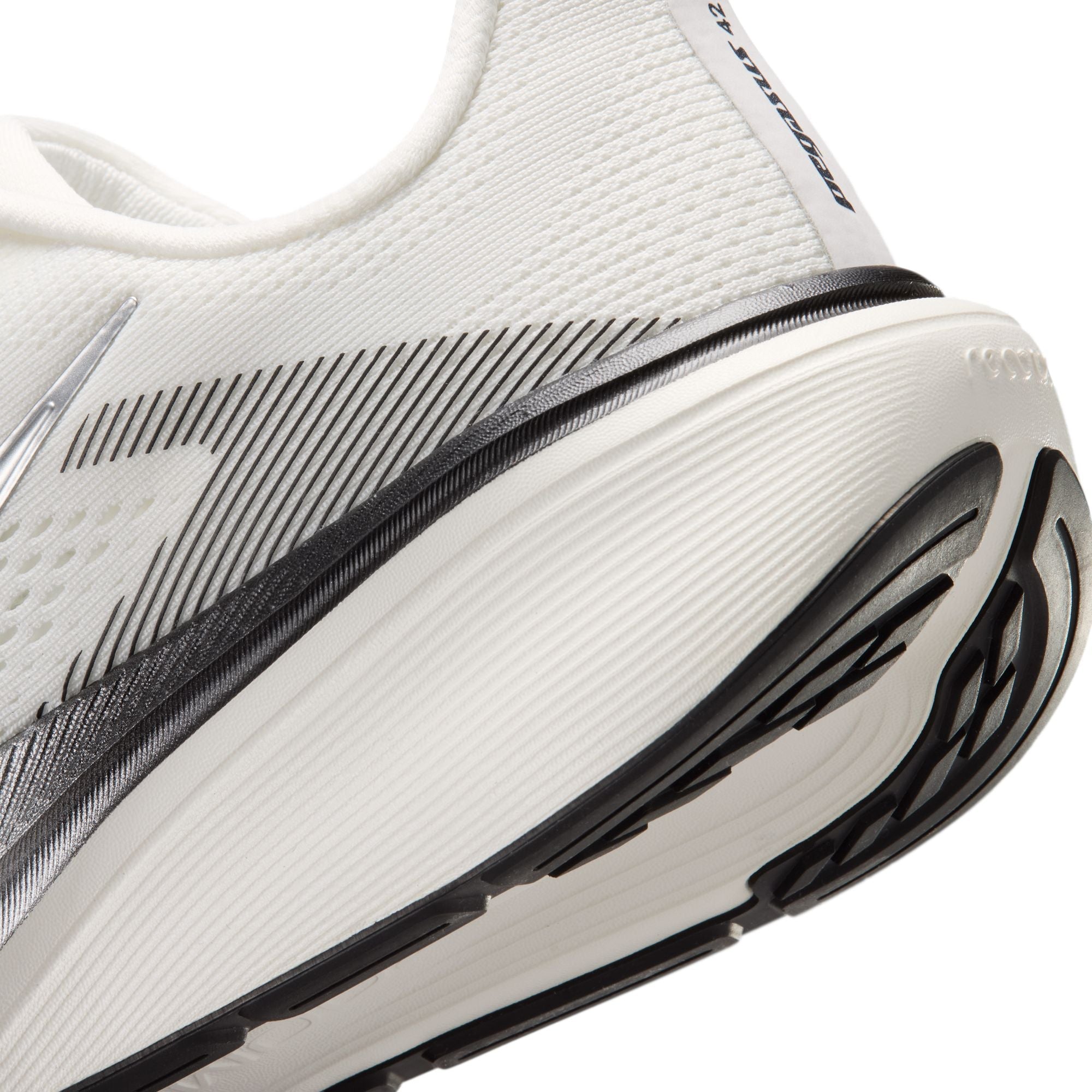 Women's Pegasus 42 (100 - Summit White/Metallic Silver-Sail-Black)