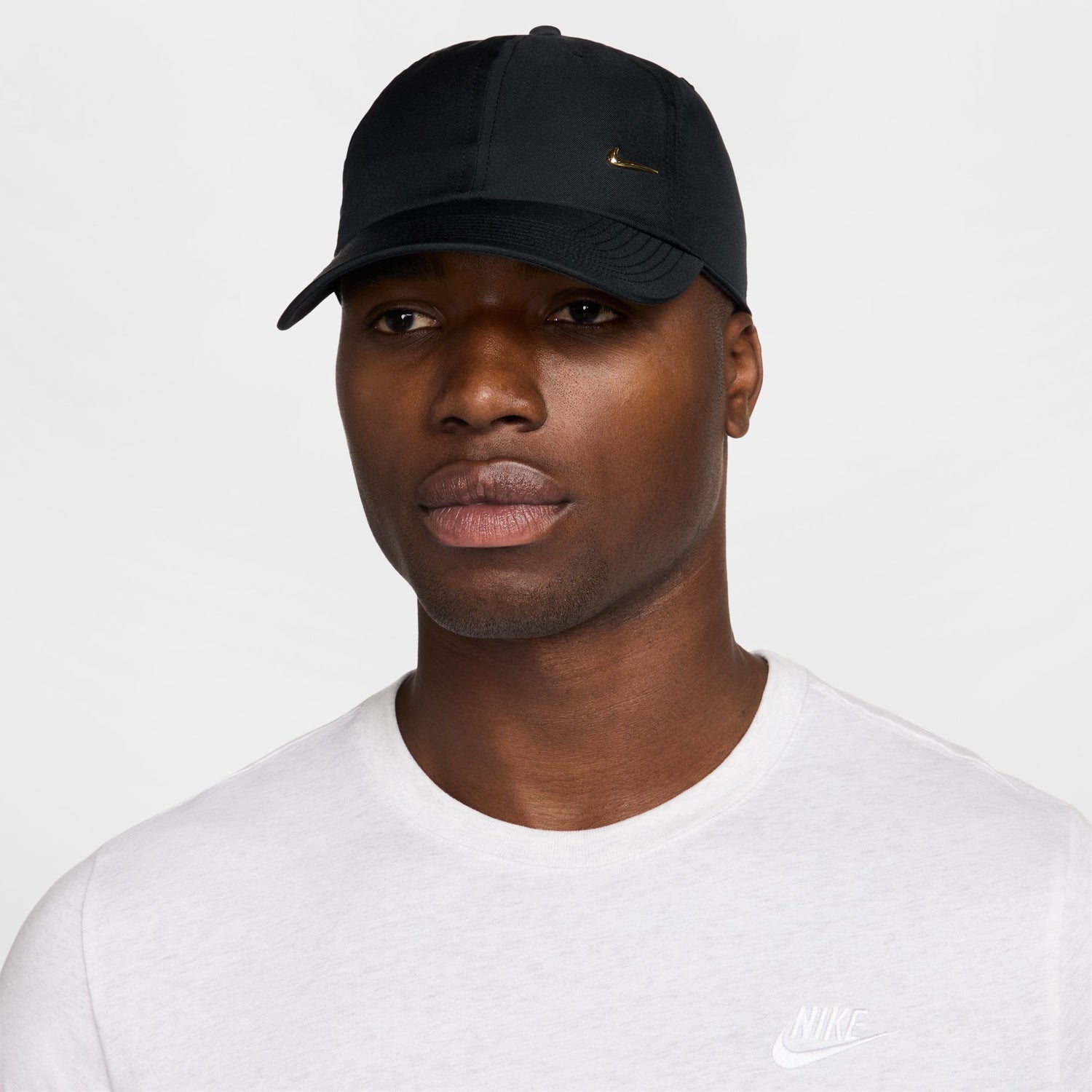 Nike Club Cap Metal Swoosh Strapback