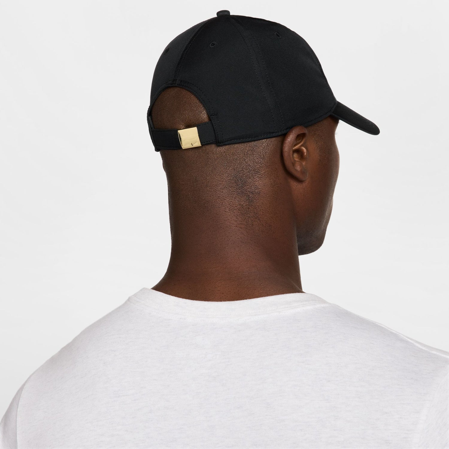 Nike Club Cap Metal Swoosh Strapback
