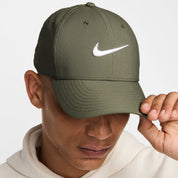 Nike Dri-Fit Club Cap Structured Swoosh Performance Strapback