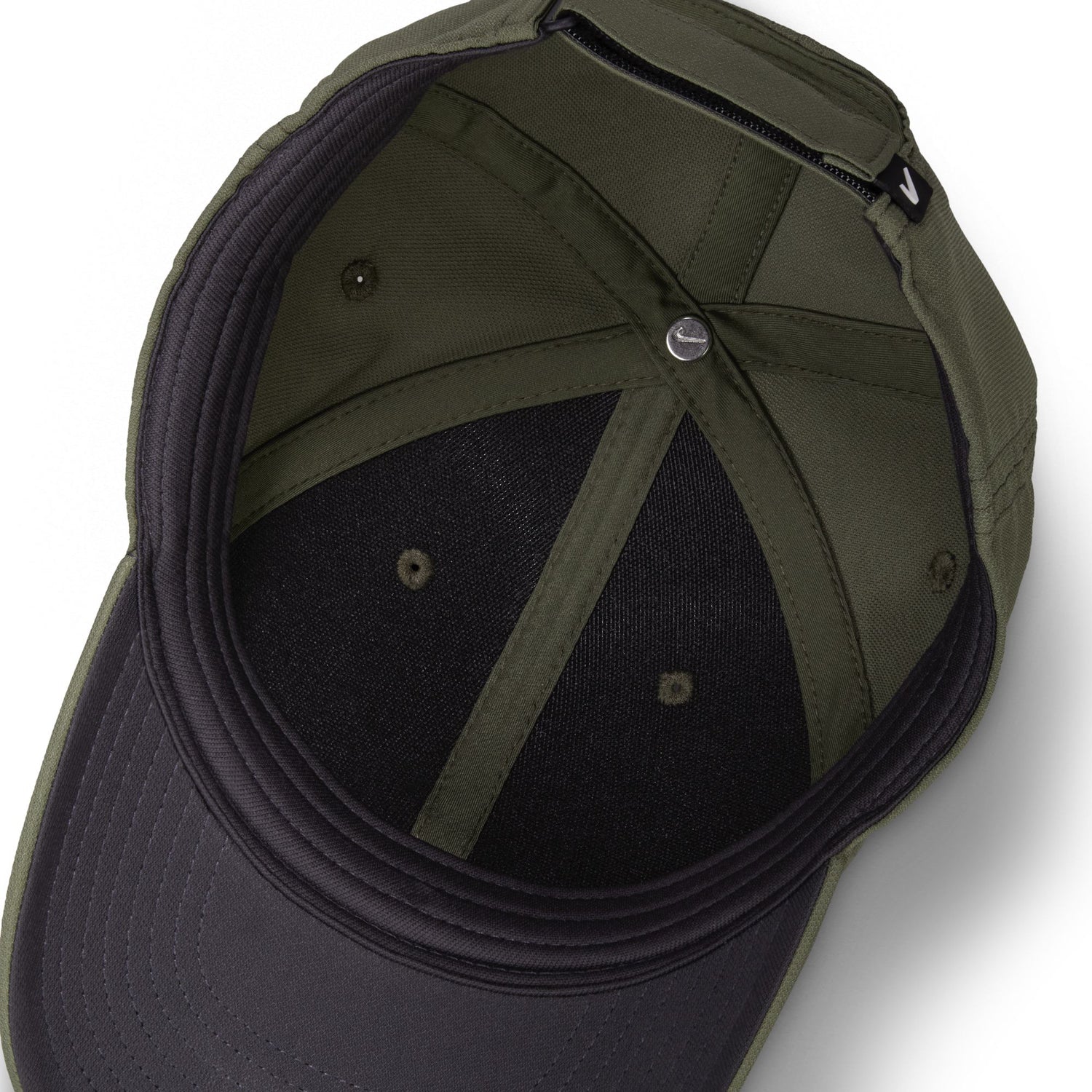 Nike Dri-Fit Club Cap Structured Swoosh Performance Strapback