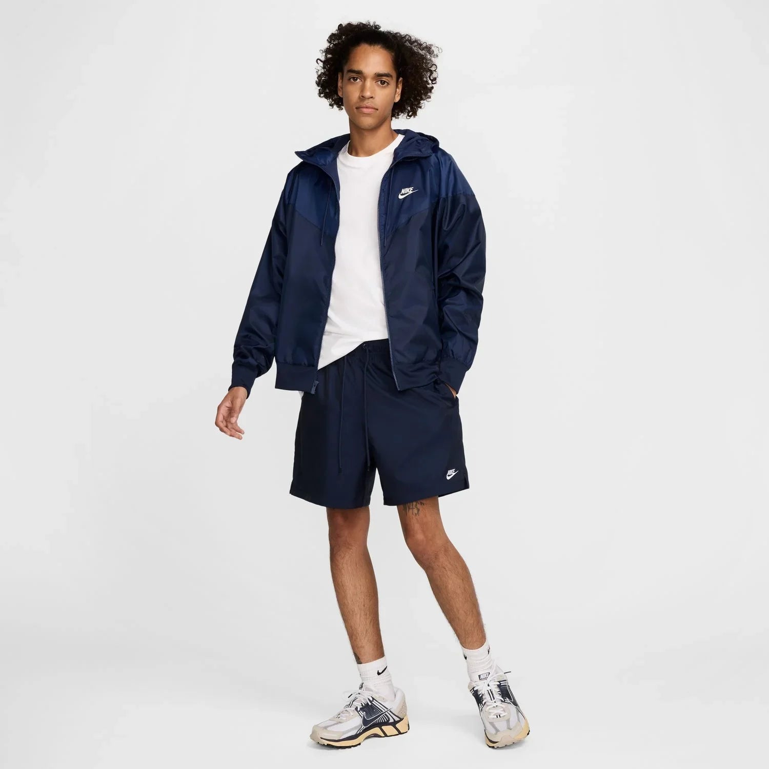 Men's Nike Club Woven Flow Shorts - Obsidian/White
