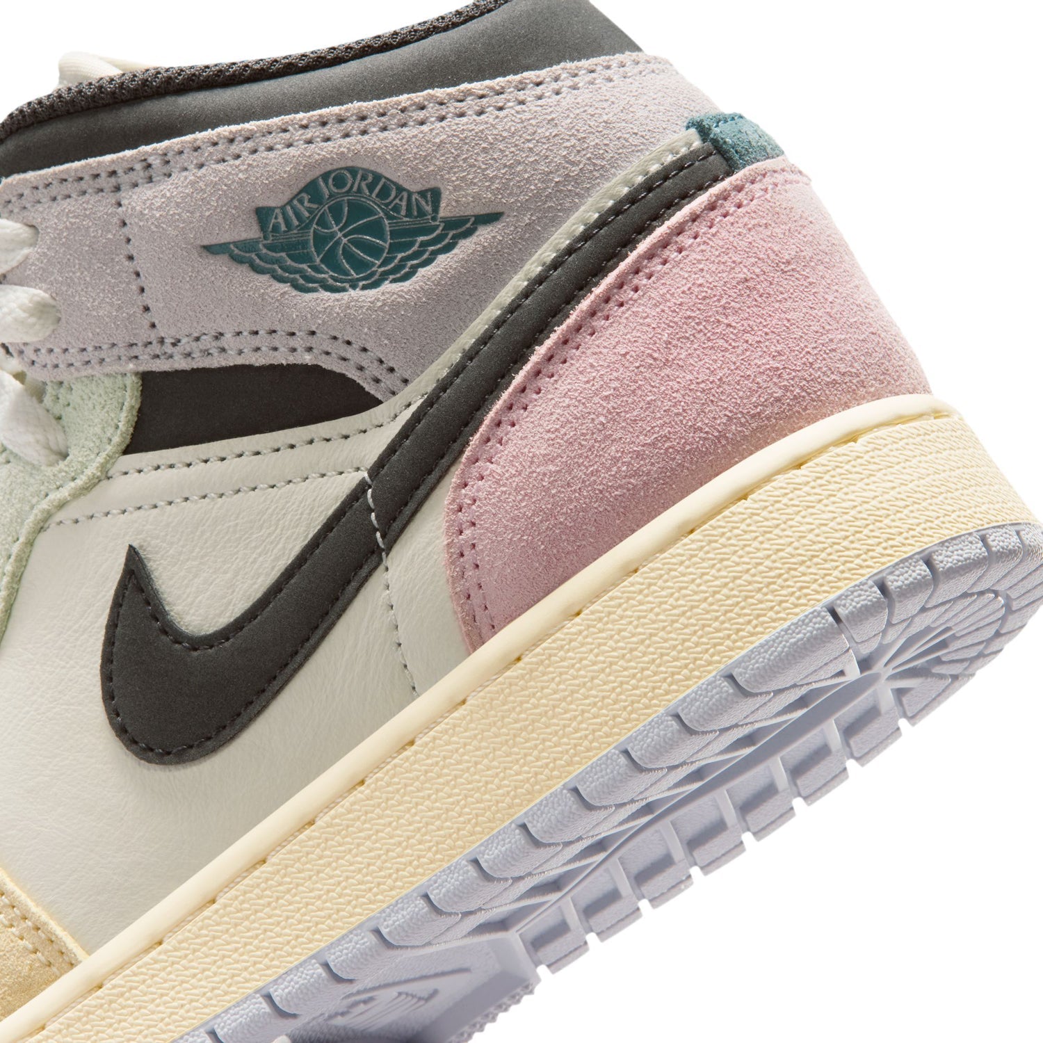 AJ 1 Mid - Youth