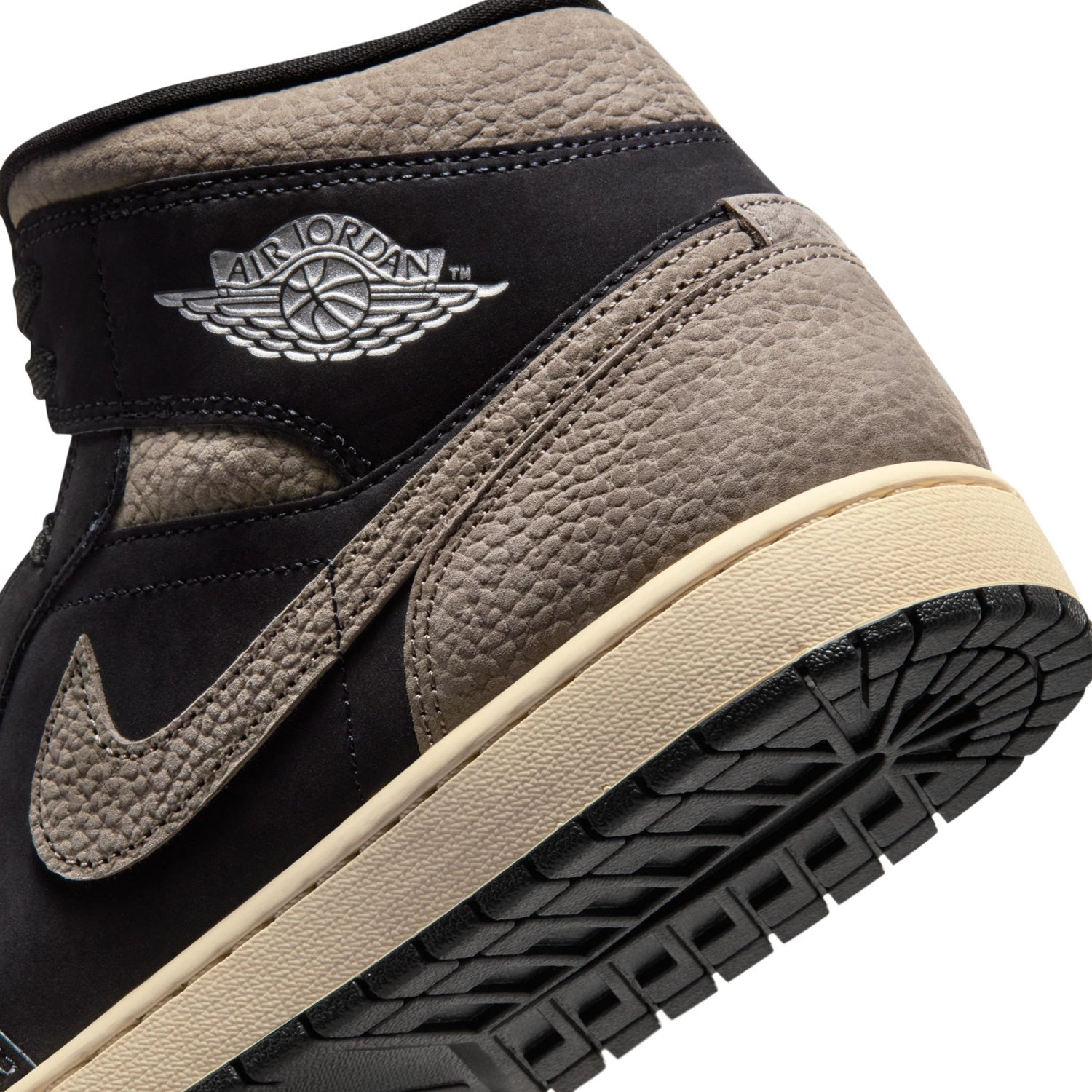 AJ 1 Mid SE - Mens
