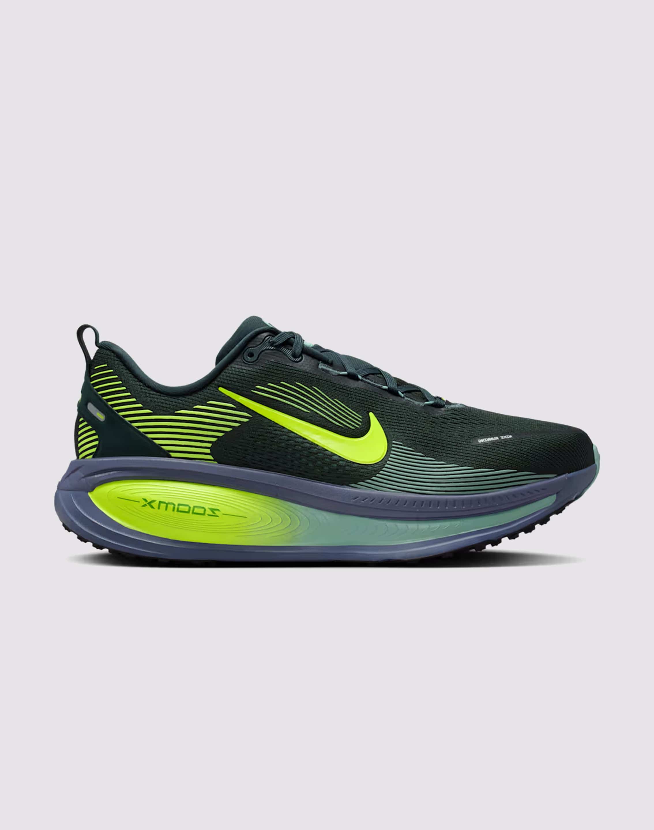 Nike  Vomero 18 Wide