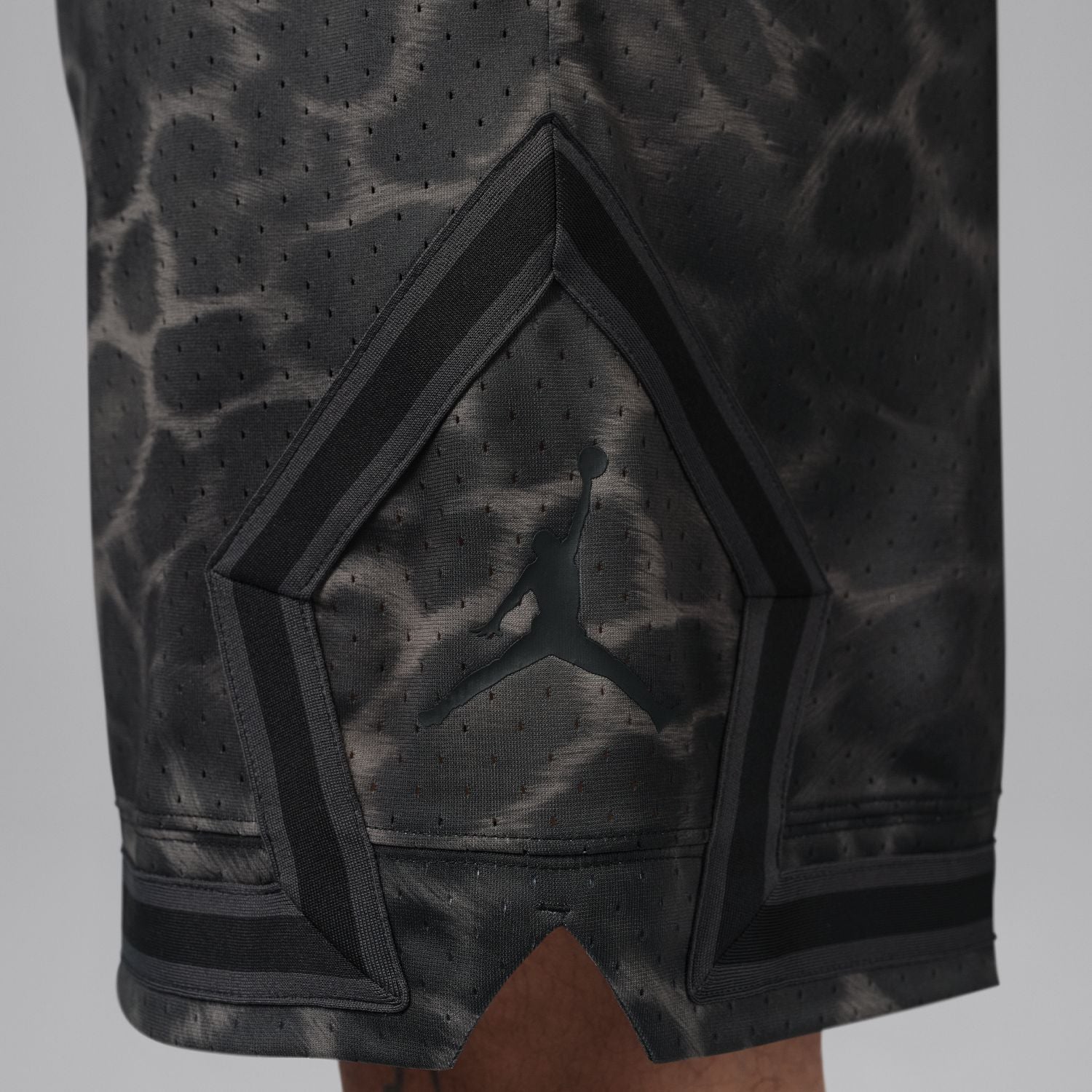 Diamond AOP Short - Mens