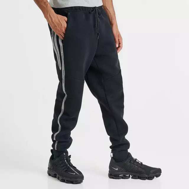 Men's Nike Tech Fleece Joggers with Reflective Accents - Black/Black