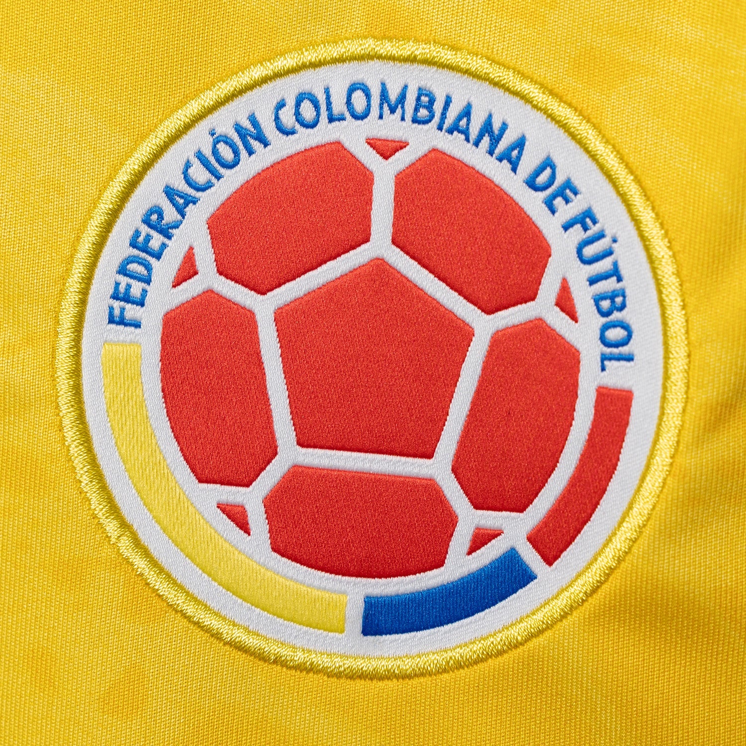 26/27 Colombia Replica Home Jersey - Mens