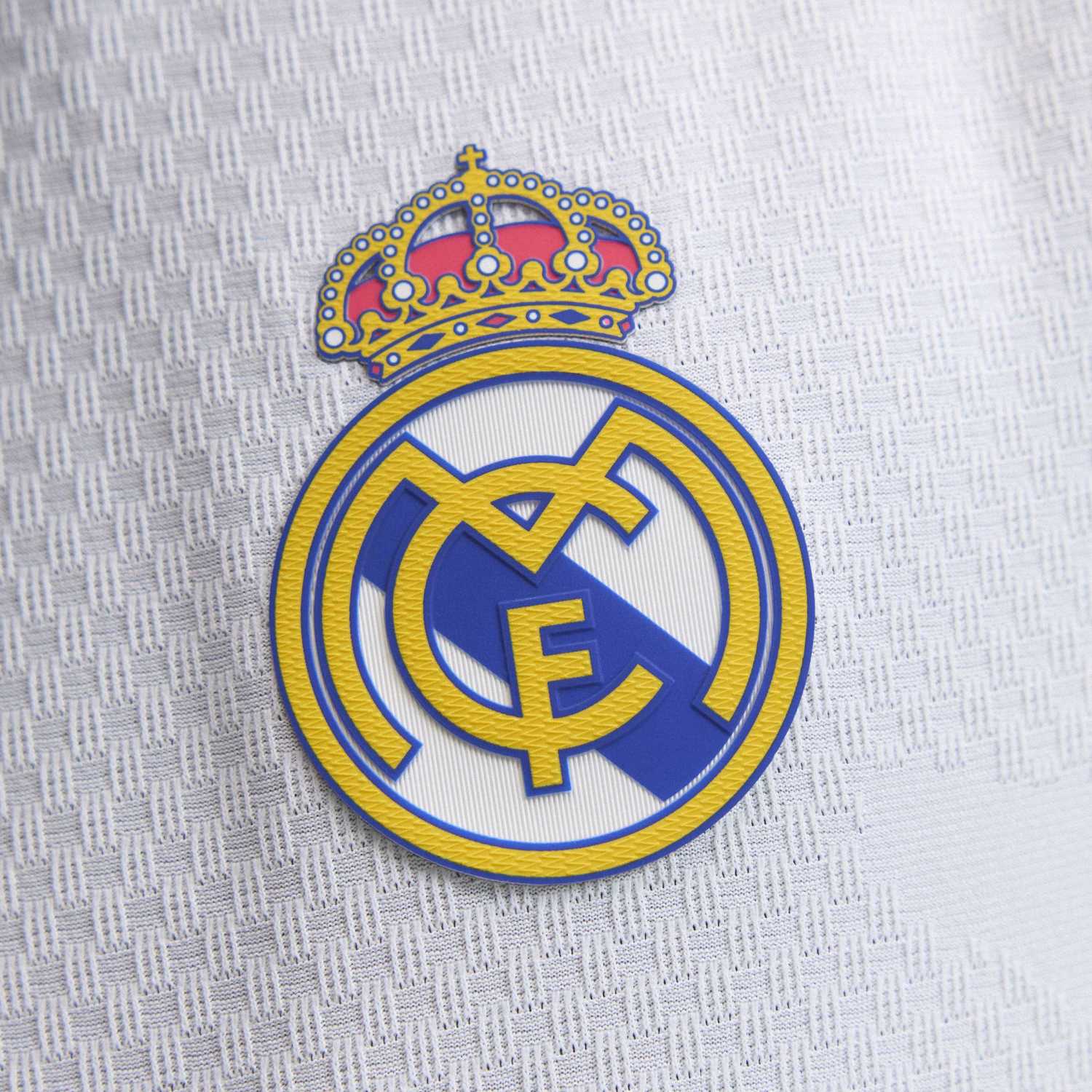 Real Madrid 26/27 Authentic Home Jersey - Mens