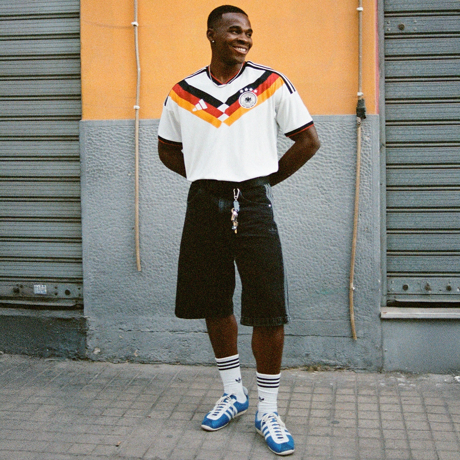 KD8363_2.jpg