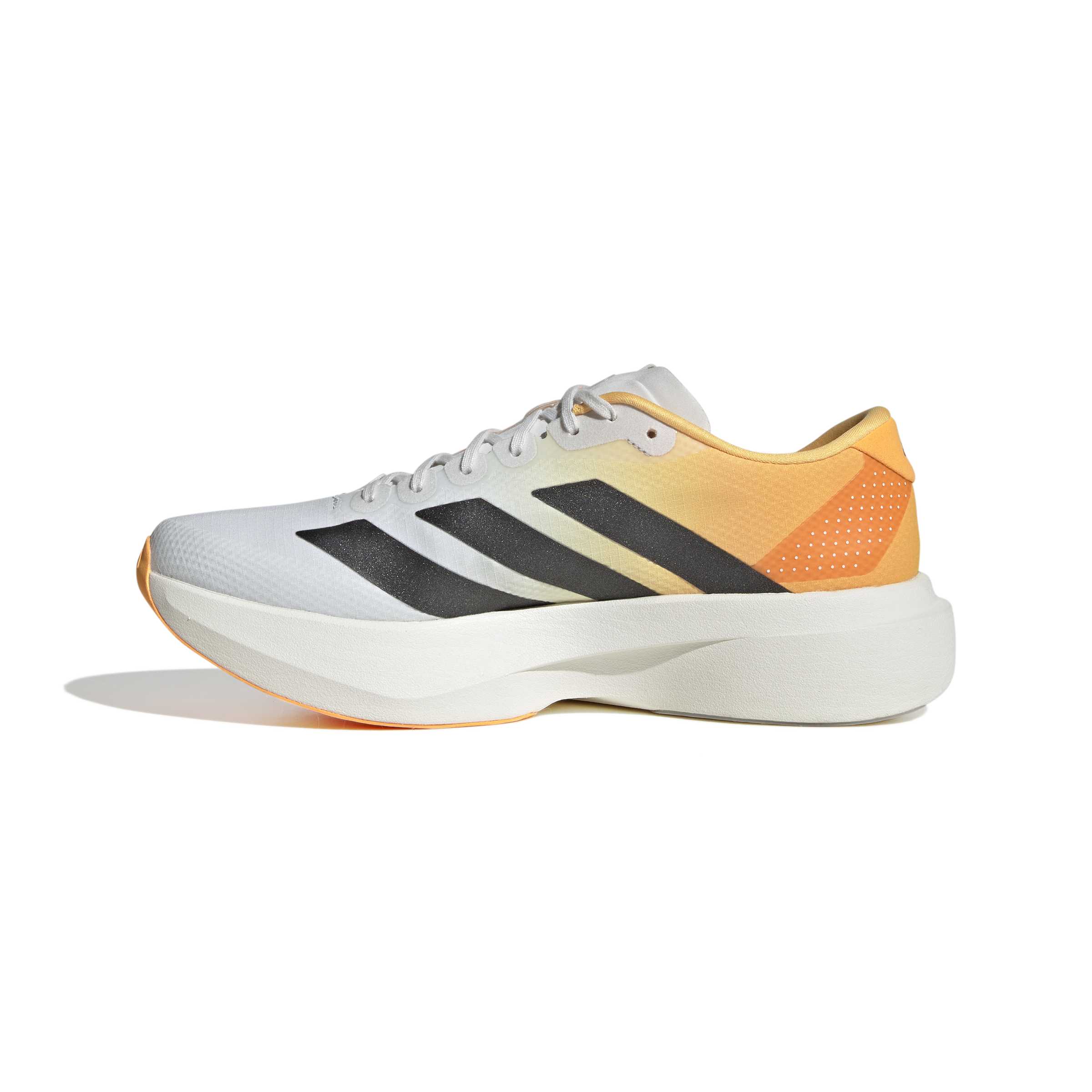 KJ2521_5_FOOTWEAR_Photography_SideMedialCenterView_white.jpg