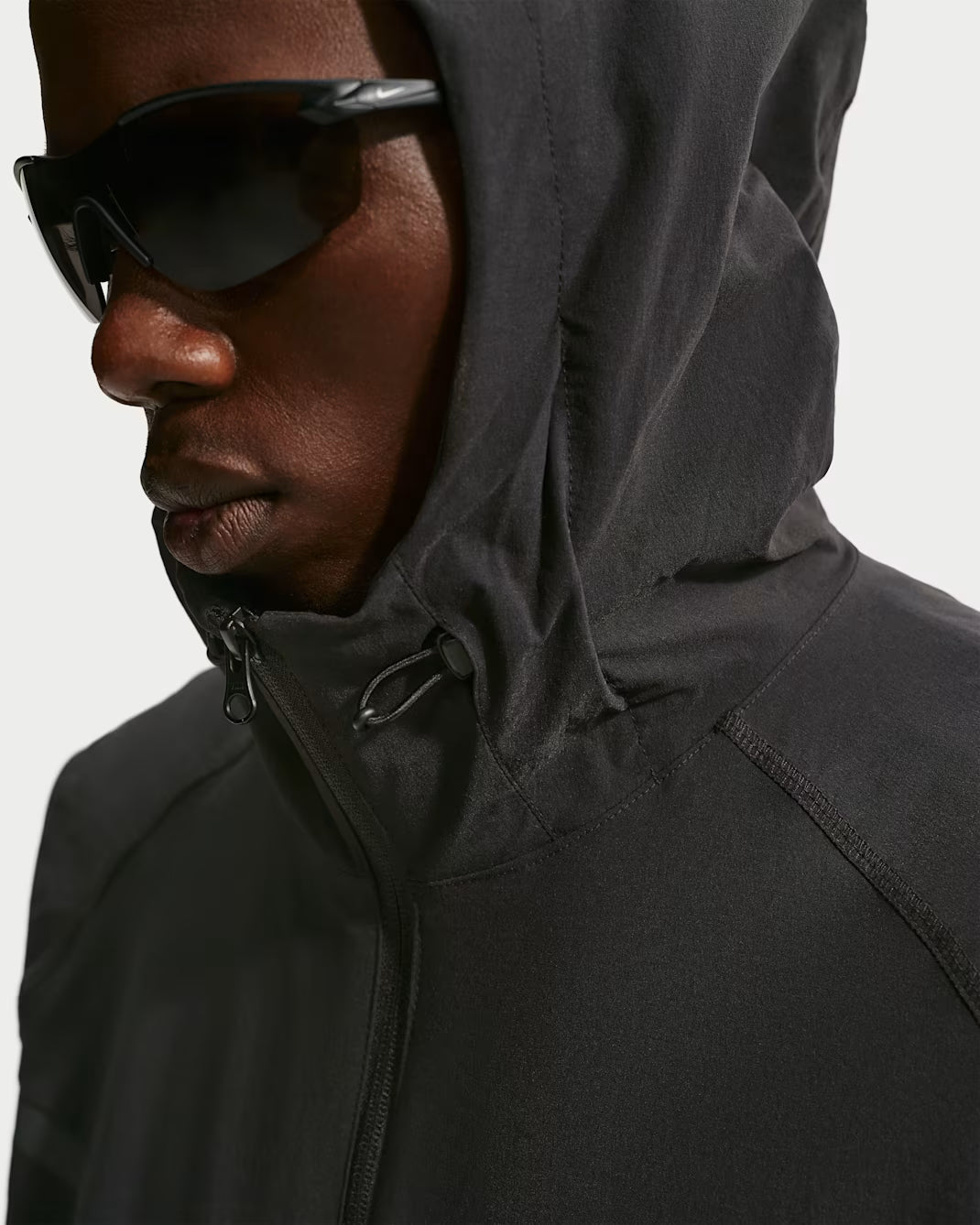 Men's Nike Tech Dri-FIT Woven Windrunner Vest - Black/Black
