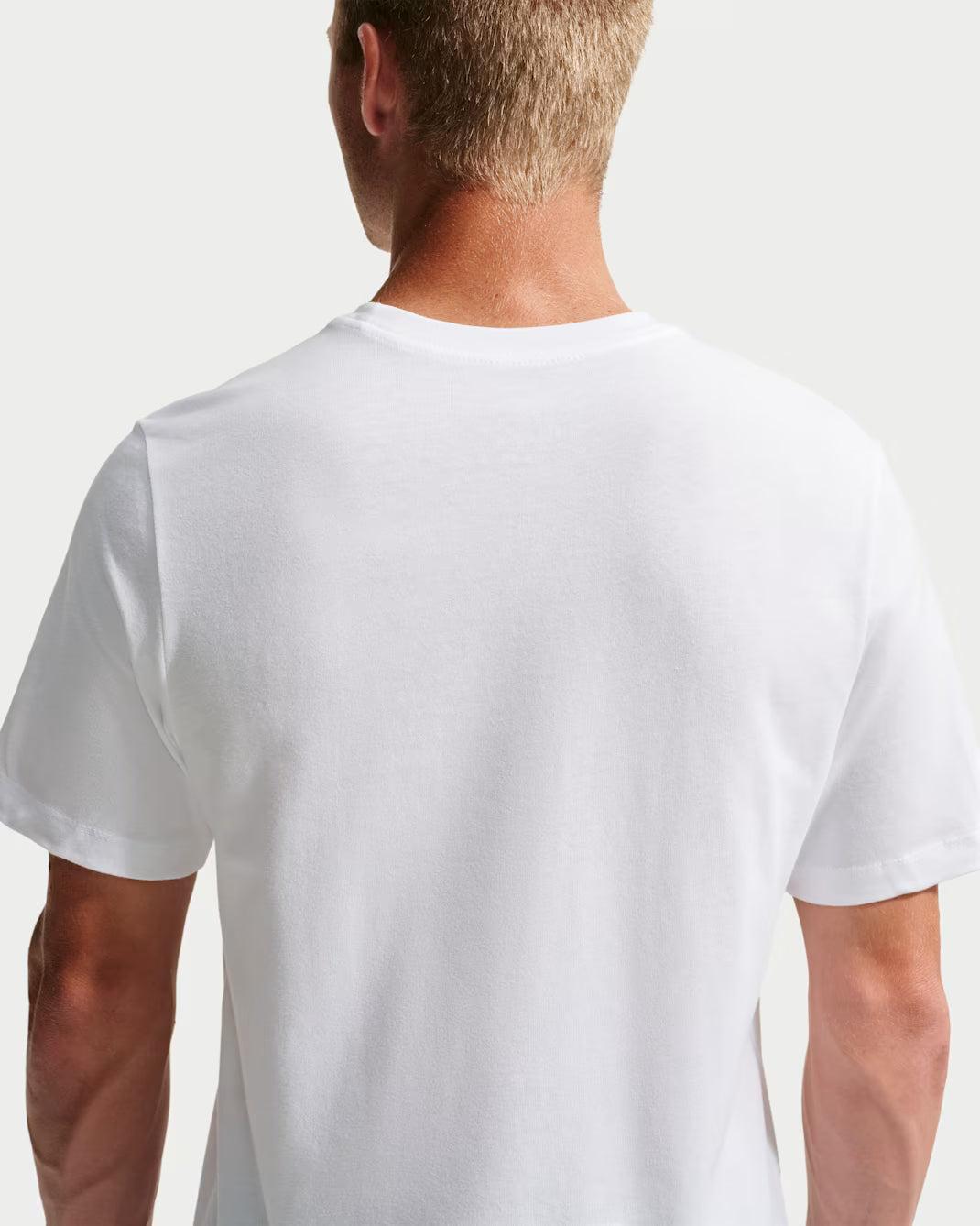 Men's Nike Sportswear Icon Futura T-Shirt White/Black AR5004-101
