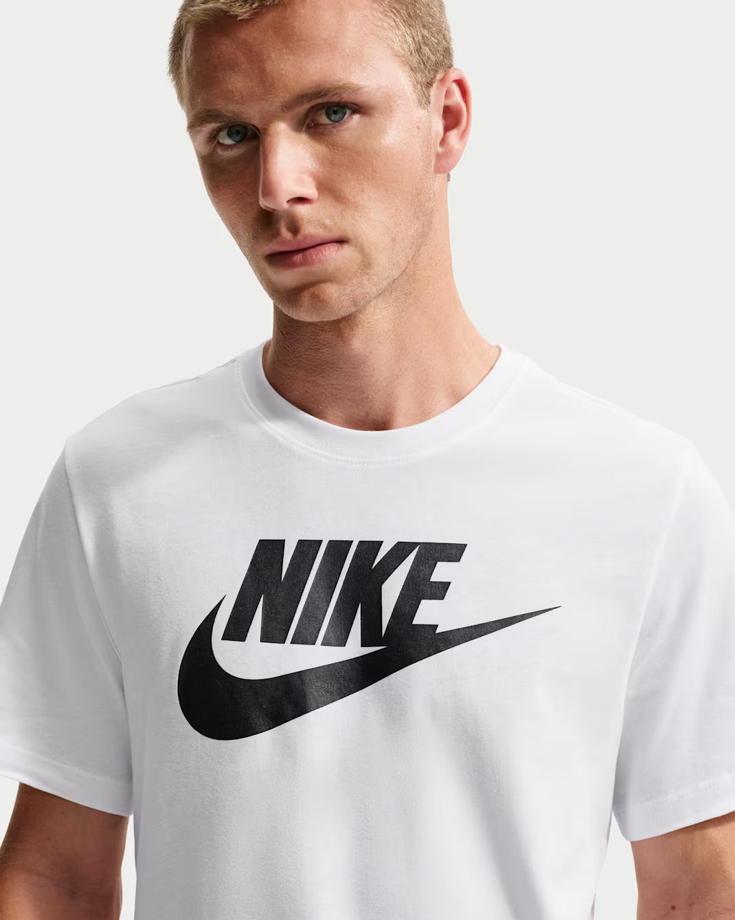 Men's Nike Sportswear Icon Futura T-Shirt White/Black AR5004-101