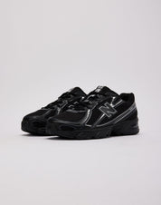 New Balance 740