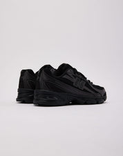 New Balance 740