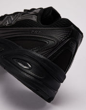 New Balance 740