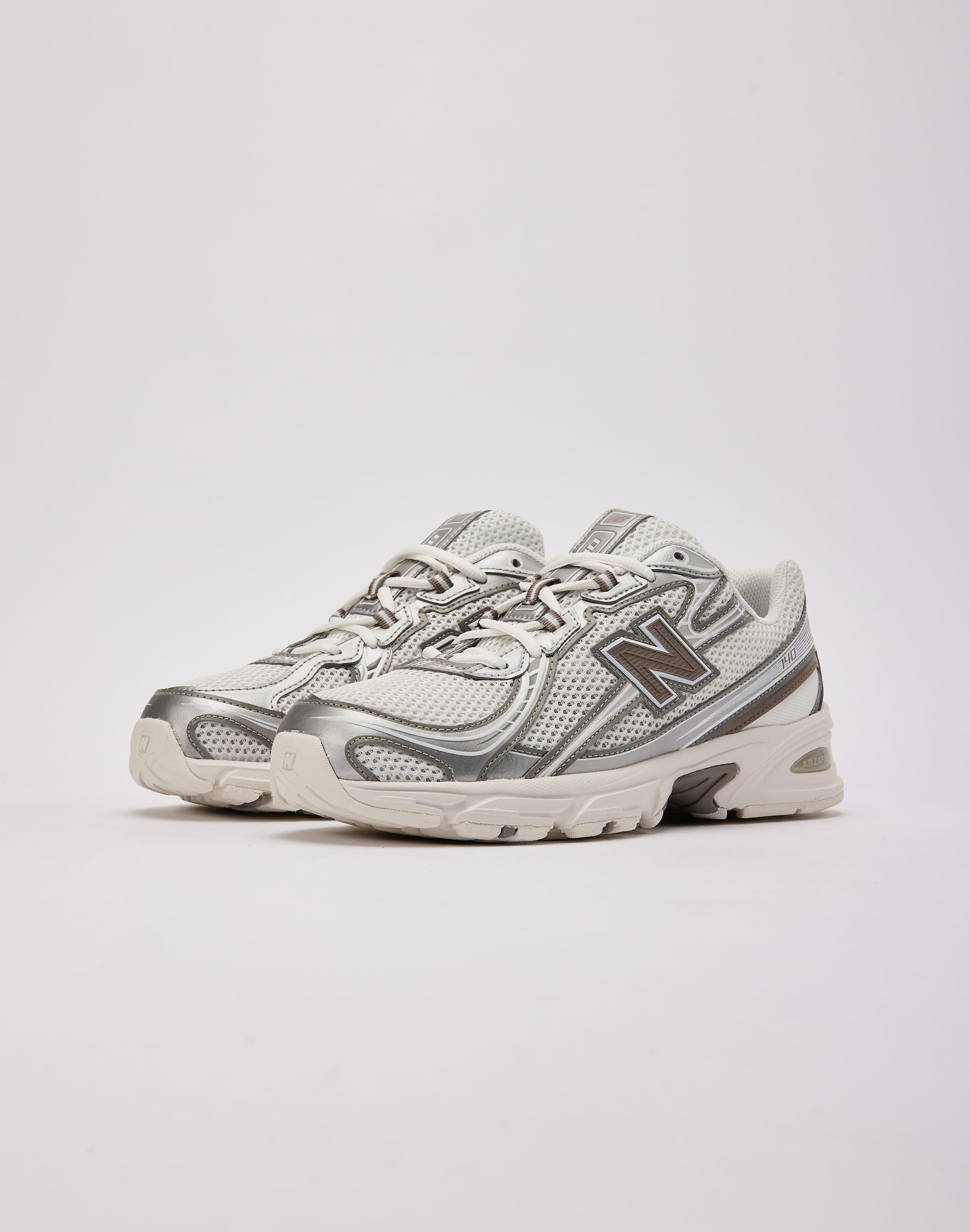 New Balance 740