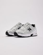 New Balance 740