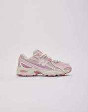 New Balance 740