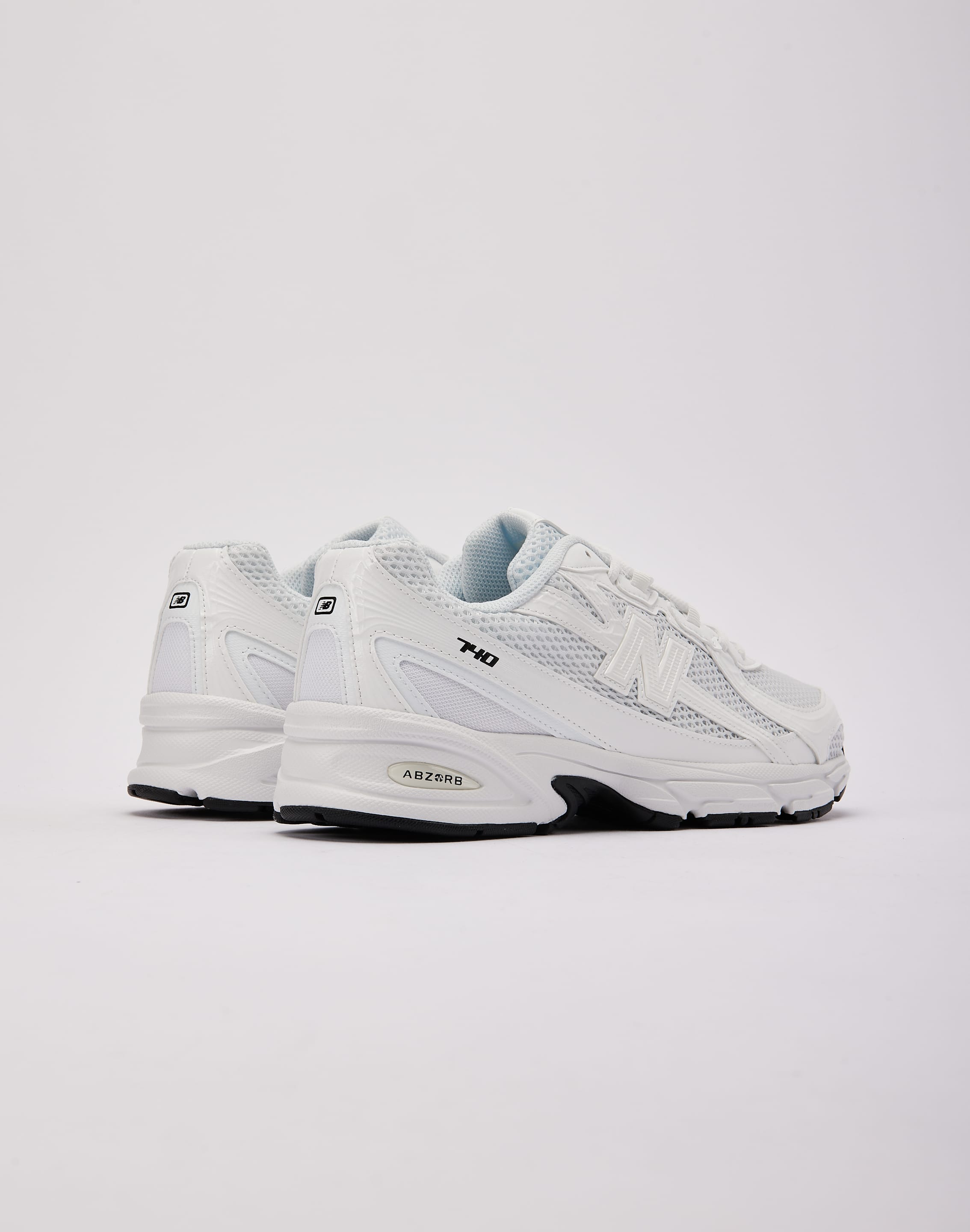 New Balance 740