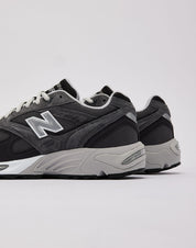 New Balance 880R
