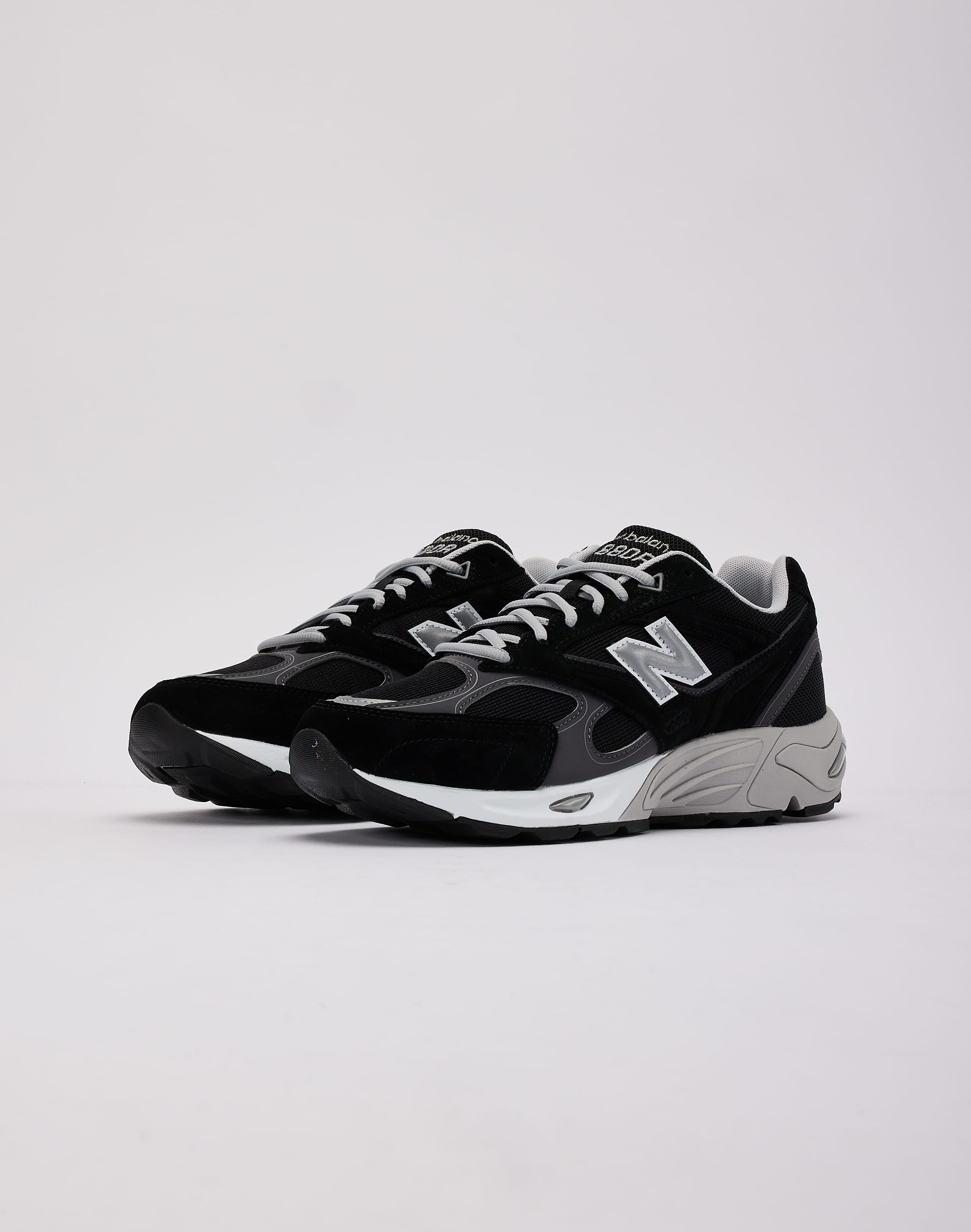NB_U880R8EU_M102.jpg