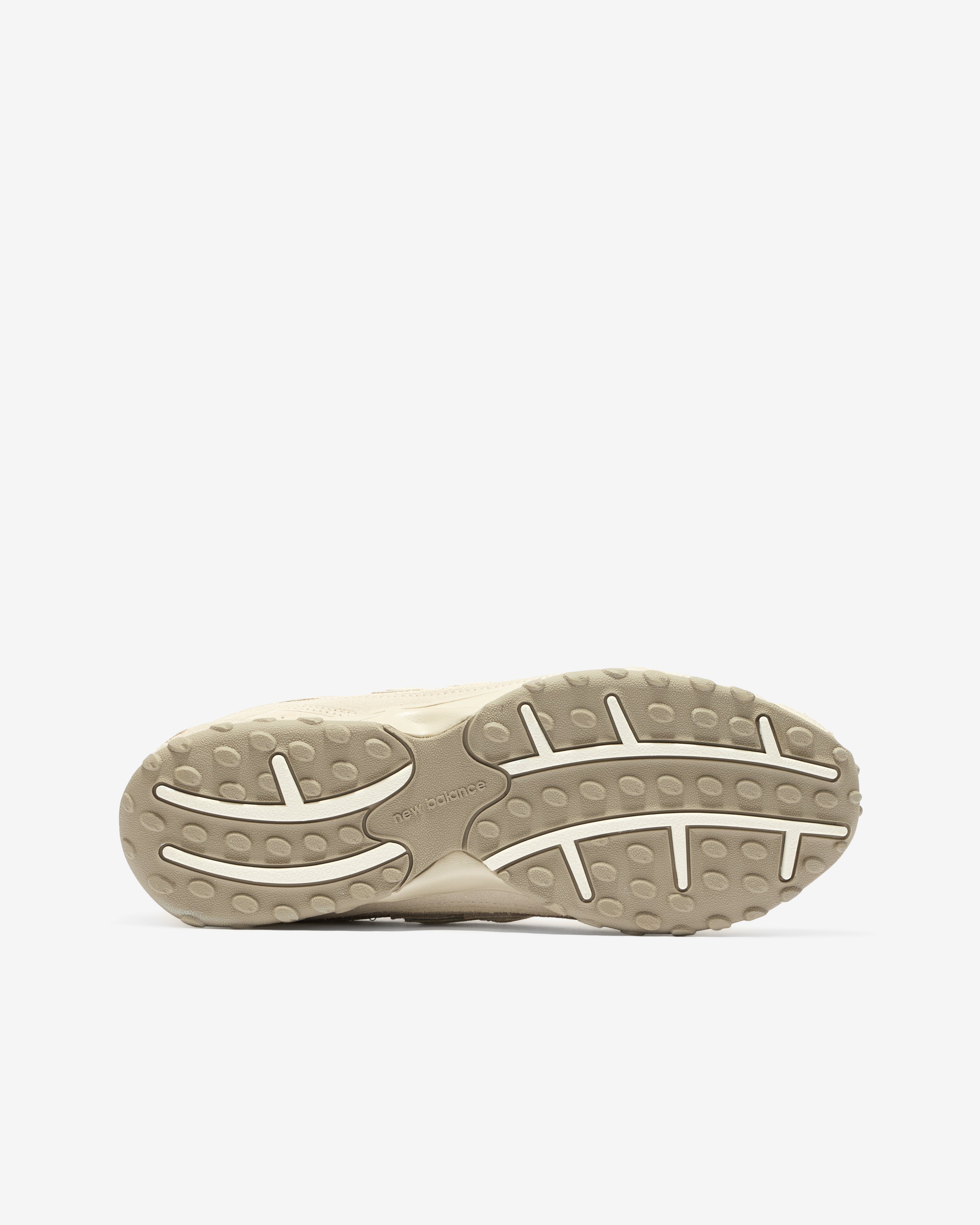 New Balance - Men’s 204L Sneakers - (Timberwolf)