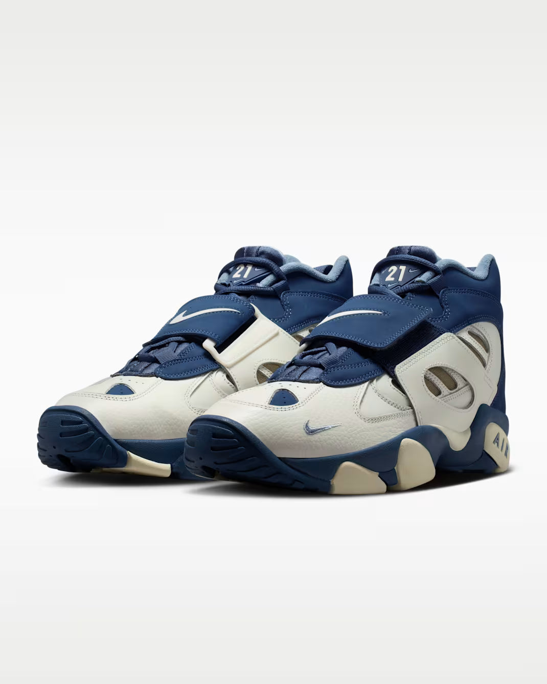 Nike Air Diamond Turf II Men's Sneakers