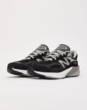 New Balance 990v6
