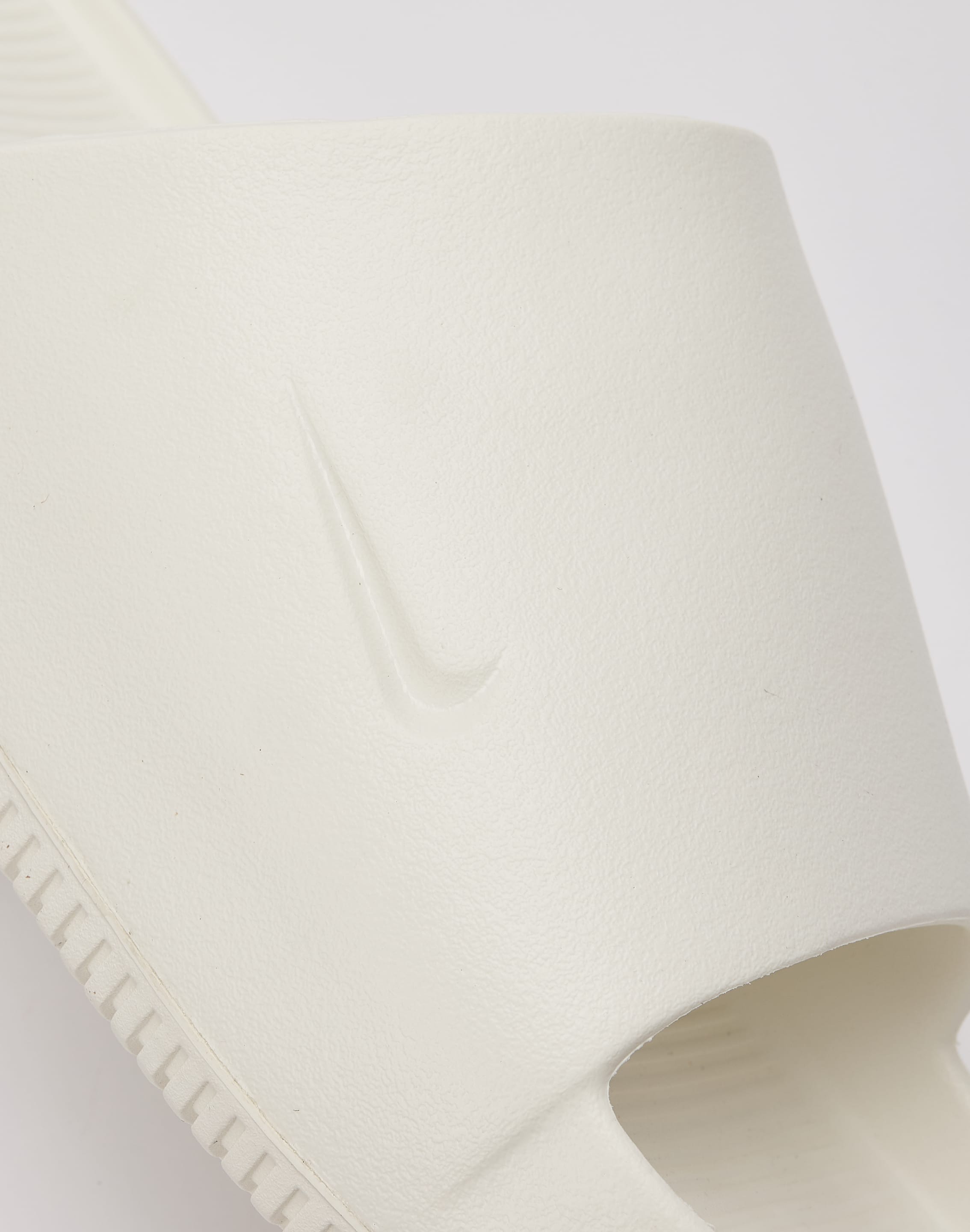 Nike Calm Slides