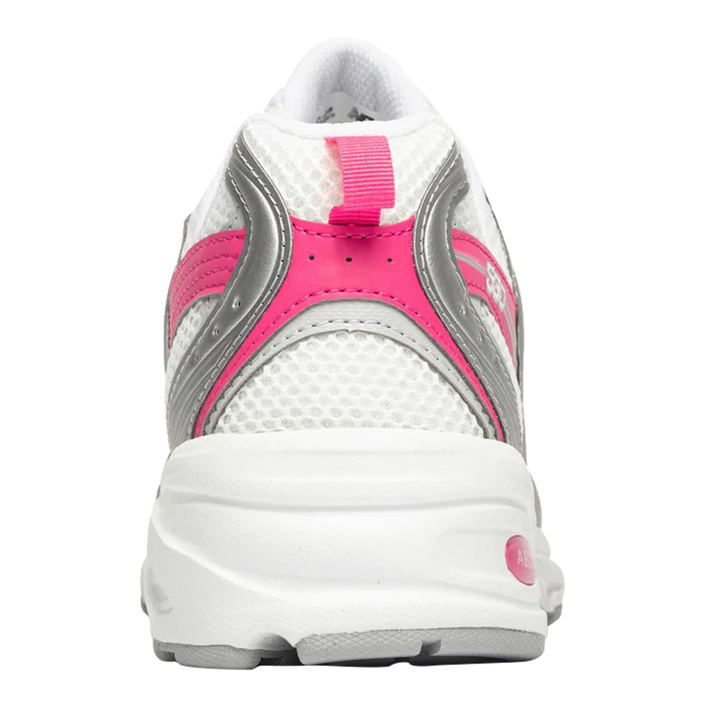 ONENESS_0021_NEW-BALANCE_530_SILVER_PINK_U530RSB_1100x_a30bab8e-5214-42ef-8c0c-17722a3a206c.jpg